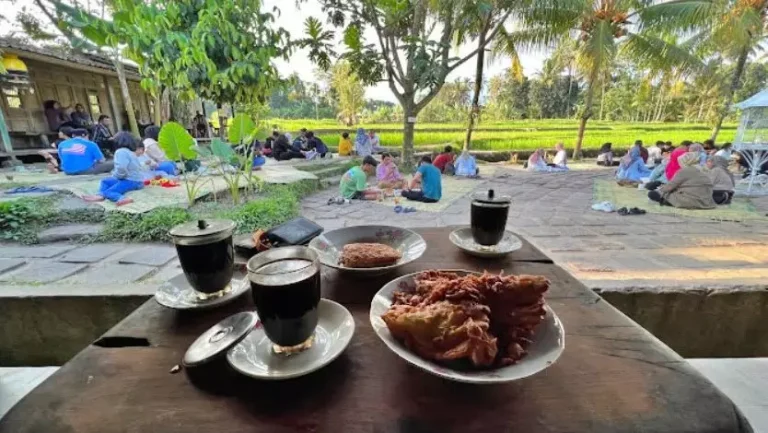 warung-kopi-klotok-jogja-